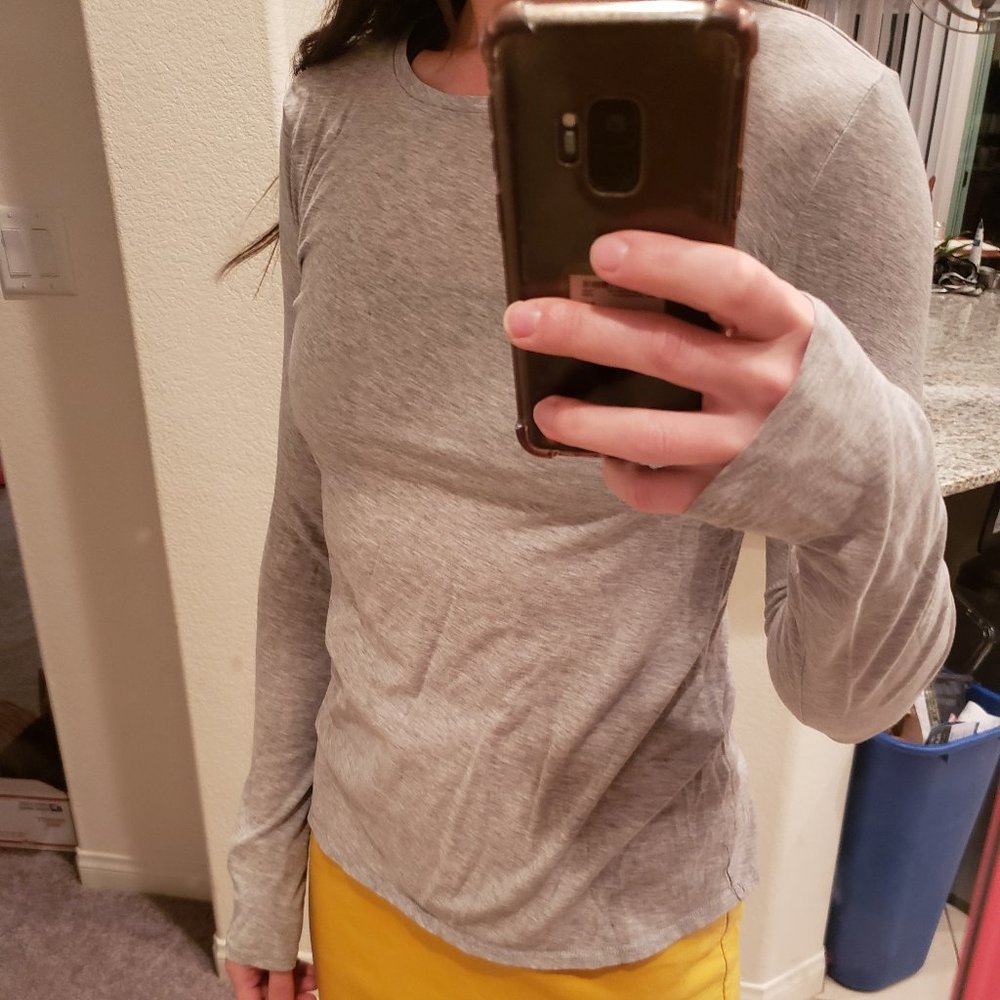 Everlane pima cotton grey long sleeve size S